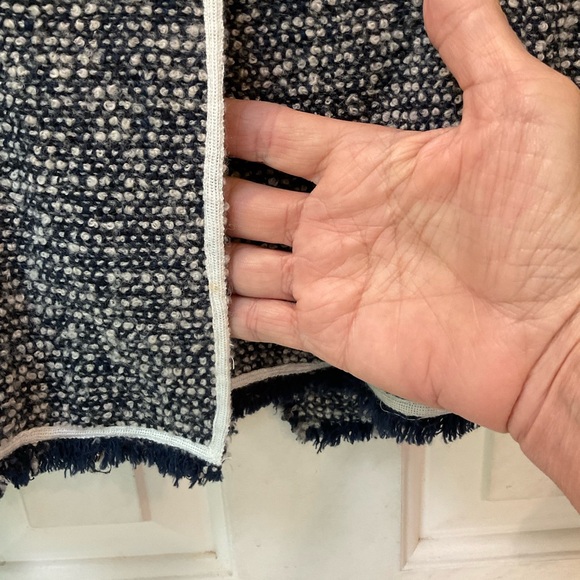 Veronica Beard Tweed Jacket, Black and White, Classic Raw Edges, Sz 2 - Picture 10 of 13